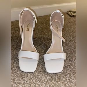 White heels size 10